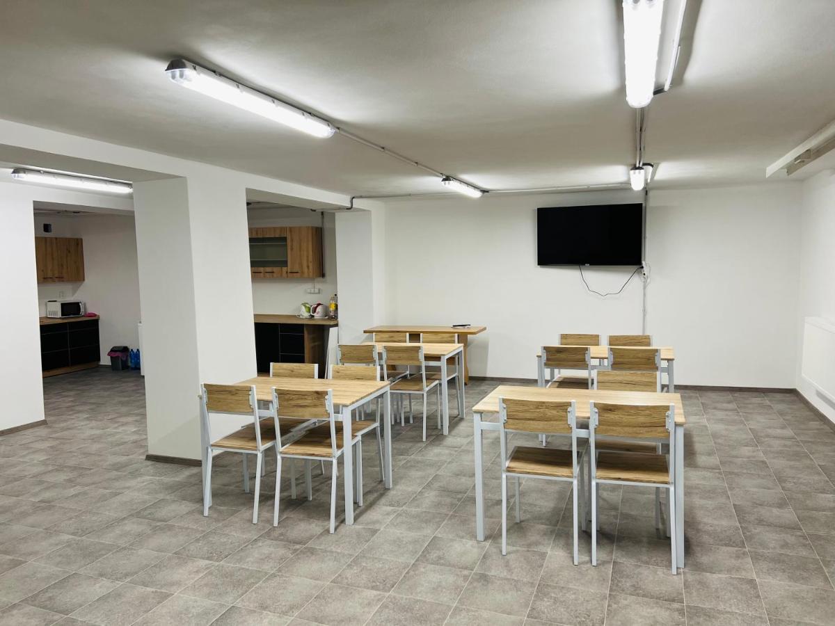 Hostel H18 บาร์เจโอ ภายนอก รูปภาพ