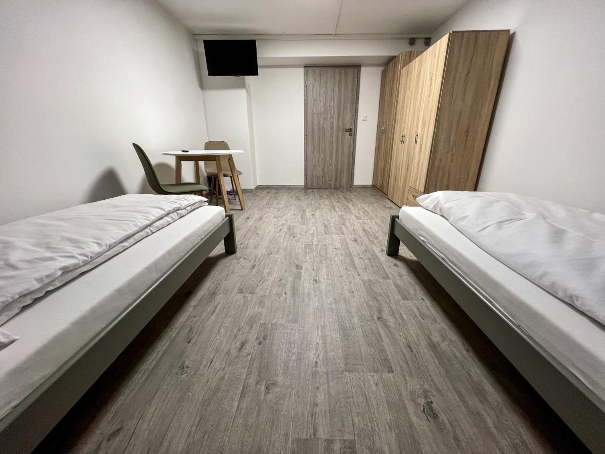 Hostel H18 บาร์เจโอ ภายนอก รูปภาพ