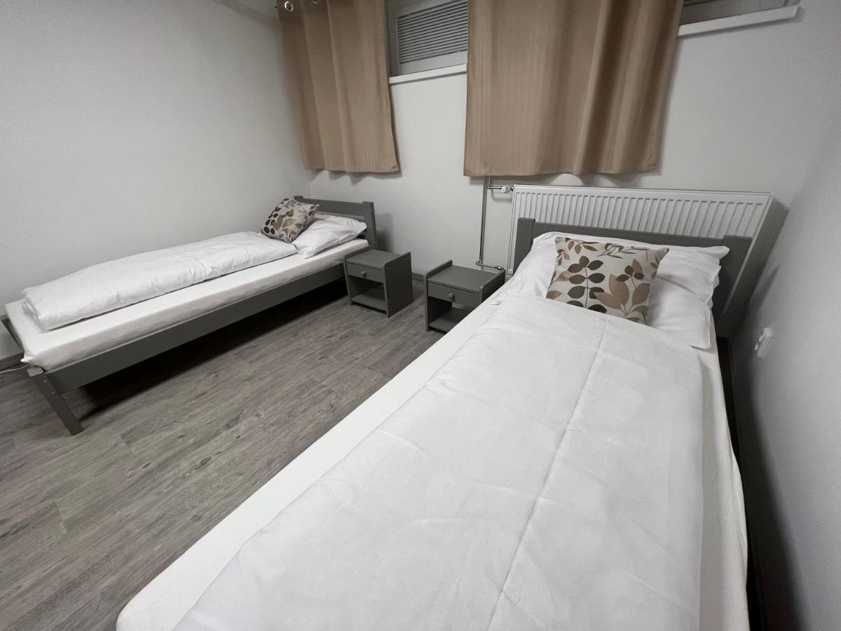 Hostel H18 บาร์เจโอ ภายนอก รูปภาพ