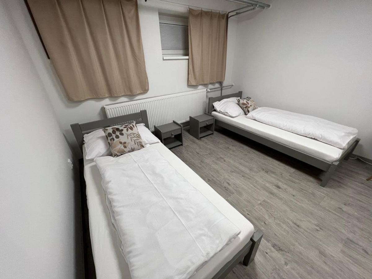 Hostel H18 บาร์เจโอ ภายนอก รูปภาพ