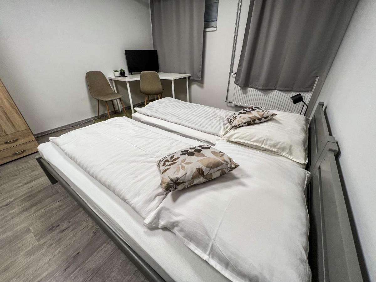 Hostel H18 บาร์เจโอ ภายนอก รูปภาพ